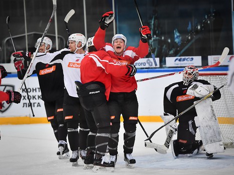 Тренировка "Авангарда" во Владивостоке перед матчем с "Адмиралом"