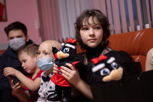 «Авангард» в гостях у болельщиков из гематологического отделения ОДКБ