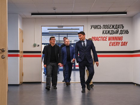 Андрей Аршавин побывал в Академии «Авангарда»