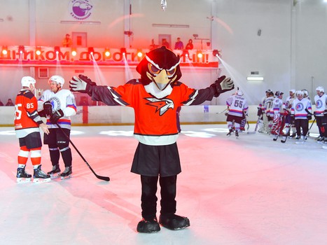 Ветераны «Авангарда» - сборная Ночной хоккейной лиги 8:4