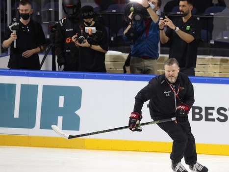 Тренировка «Авангарда» перед матчем с «Ак Барсом» в Дубае