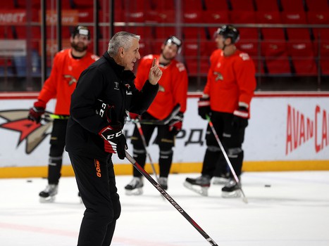 «Авангард» тренируется в Балашихе