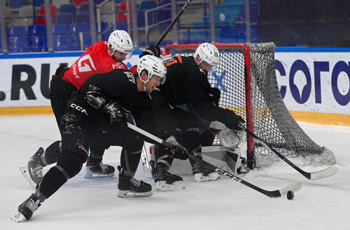 Тренировка «Авангарда» перед матчем в Нижнекамске