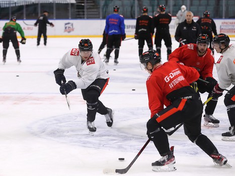 Тренировка «Авангарда» перед стартом турнира в Санкт-Петербурге