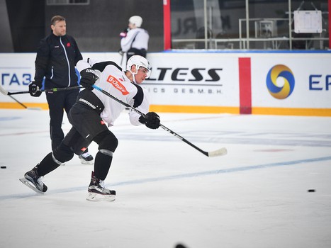 Раскатка "Авангарда" перед выездным матчем с "Нефтехимиком"