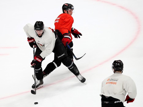 «Белые» vs «красные»: тренировочный матч