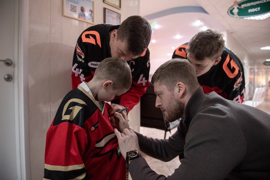 «Авангард» в гостях у гематологического отделения ОДКБ