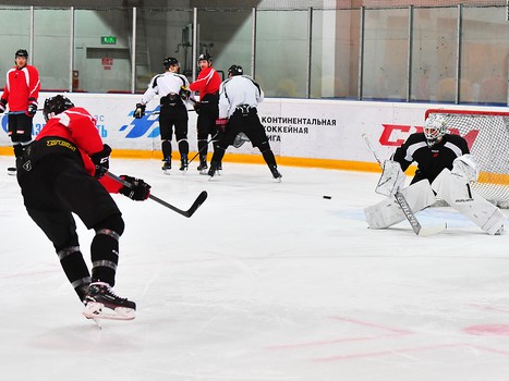 Тренировка "Авангарда" в Омске