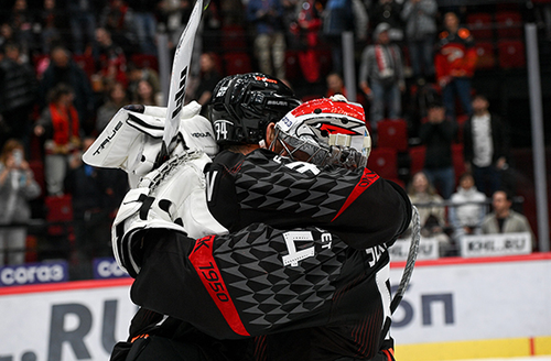 ЕСТЬ МНОГО ПУТЕЙ К ПОБЕДЕ | Раздевалка «Авангарда» после матча с «Динамо» Минск