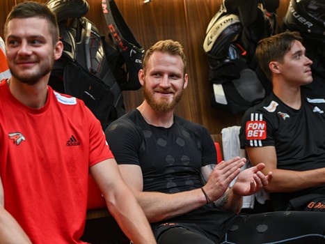 Первая ледовая тренировка «Авангарда»