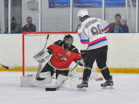 Ветераны «Авангарда» - сборная Ночной хоккейной лиги 8:4