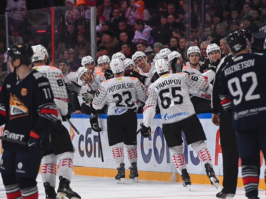 СЕГОДНЯ ВСЕ КРАСАВЦЫ | Победная раздевалка «Авангарда» после матча с «Металлургом»