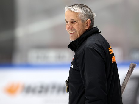 Раскатка «Авангарда» перед матчем в Хабаровске