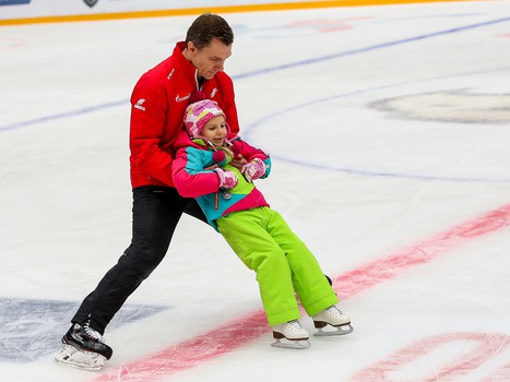 Катания «Авангарда» с семьями