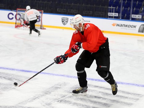 Тренировка «Авангарда» перед матчем в Уфе