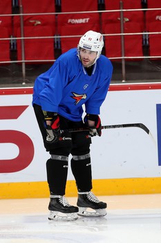 «Авангард» возобновил тренировки. Первое занятие по катанию