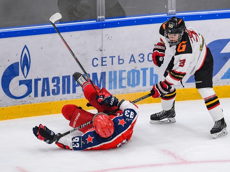 Четвёртый игровой день финала Первенства ЮХЛ в Омске