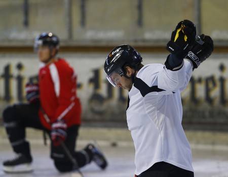 Раскатка перед первым матчем межсезонья в Фюссене