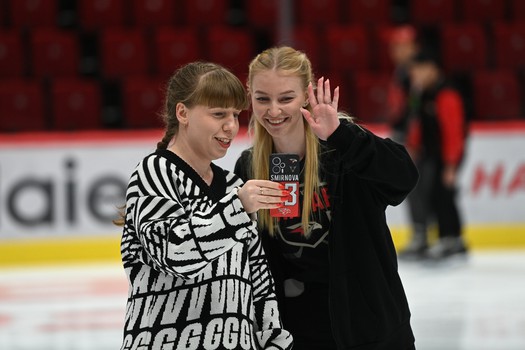 Массовые катания для 75 первых покупателей абонементов на матчи «Авангарда» в сезоне 2025/26 с Михаилом Гуляевым