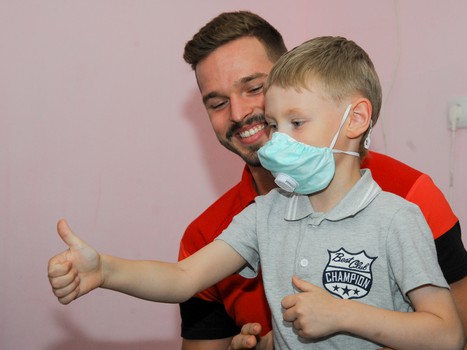 Фурх, Густафссон и Анелёв в гостях у юных болельщиков из ОДКБ