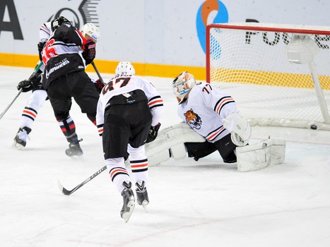 14.11.2015. "Авангард" - "Амур" 3:0