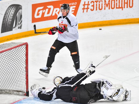 Тренировка "Авангарда" на льду "Арены Омск"