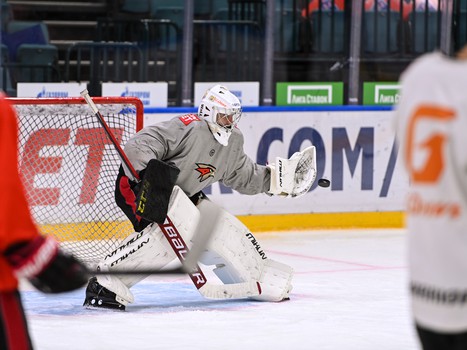 Раскатка «Авангарда» перед матчем в Санкт-Петербурге