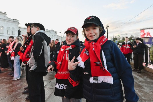 Фан-зона «Авангарда» на Пешеходном Любинском