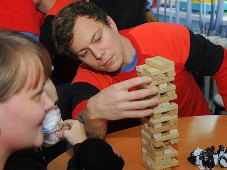 Фурх, Густафссон и Анелёв в гостях у юных болельщиков из ОДКБ