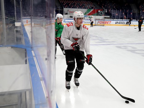 Тренировка «Авангарда» перед пятым матчем серии с «Ак Барсом»