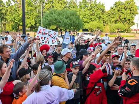 Первая вечеринка Буэнос Летос: Луи Робитайл