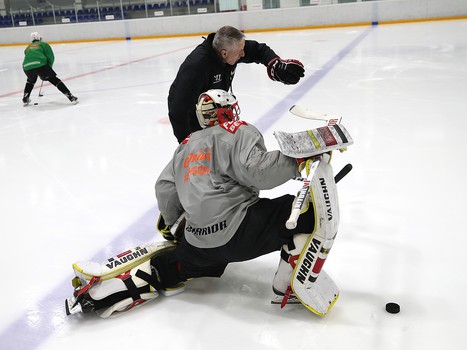 Тренировка «Авангарда» перед первым матчем серии с «Ак Барсом»