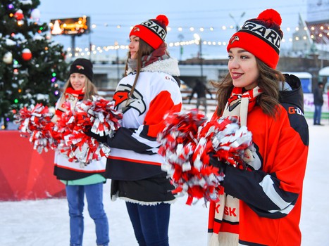 Выходные с «Авангардом» на городском катке на Бударина