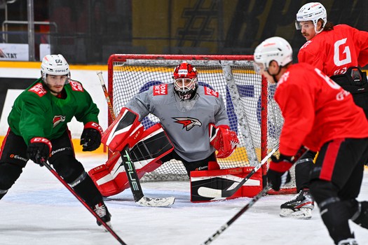 Раскатка «Авангарда» перед матчем в Череповце