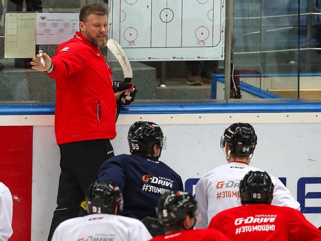 Открытая тренировка «Авангарда» для прессы и болельщиков