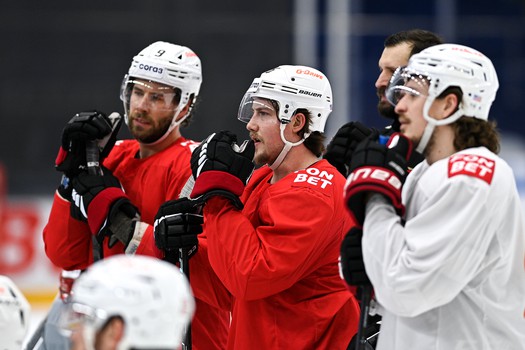 Тренировка «Авангарда» перед матчем в Новосибирске