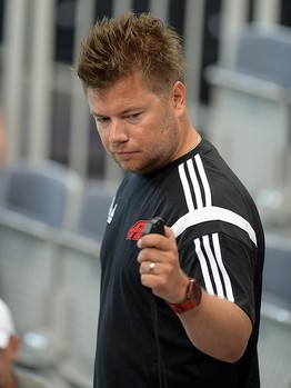 Первая тренировка "Авангарда" на льду