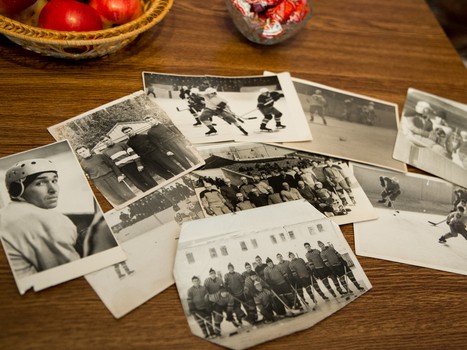 "Омские Ястребы" в гостях у ветеранов омского хоккея