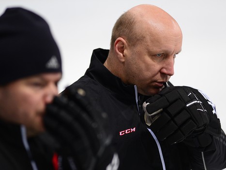 "Авангард" готовится к матчу с "Сибирью"