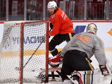 Раскатка «Авангарда» перед матчем в Челябинске