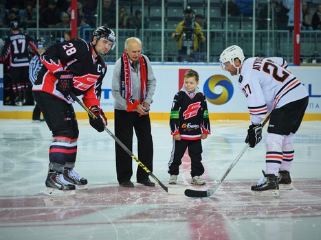 12.10.2015. "Авангард" - "Амур" 2:1Б