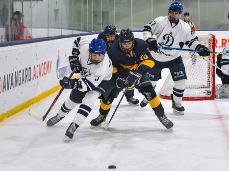 Четвёртый игровой день финала Первенства ЮХЛ в Омске