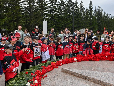 Возложение цветов в Парке Победы