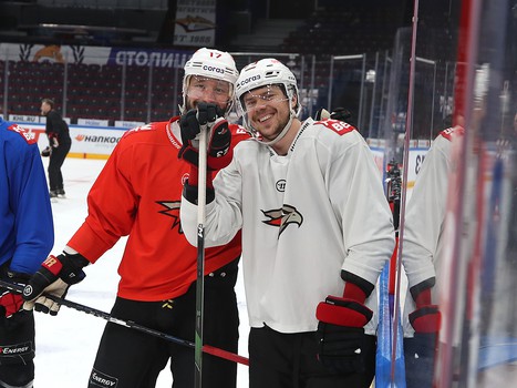 Тренировка «Авангарда» перед четвёртым матчем серии с «Металлургом»