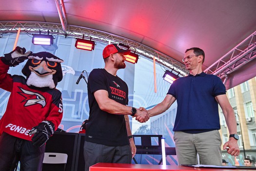 Артём Блажиевский на вечеринке Буэнос Летос