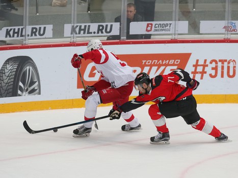 Новички «Авангарда». Игорь Макаров