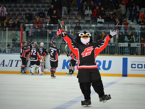 12.10.2015. "Авангард" - "Амур" 2:1Б