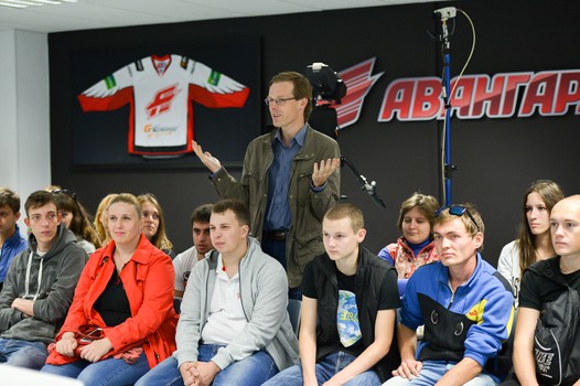 Пресс-конференция президента ХК "Авангард" Владимира Шалаева и представление новичков