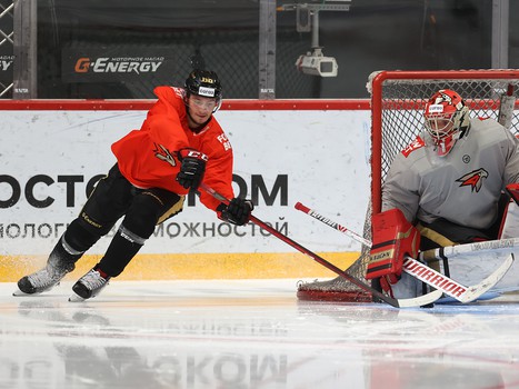 Тренировка «Авангарда» перед матчем с «Нефтехимиком»