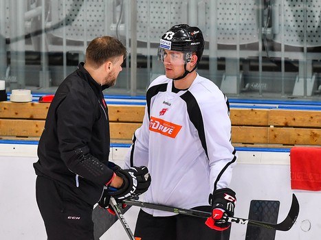 Раскатка "Авангарда" перед матчем с "Северсталью"